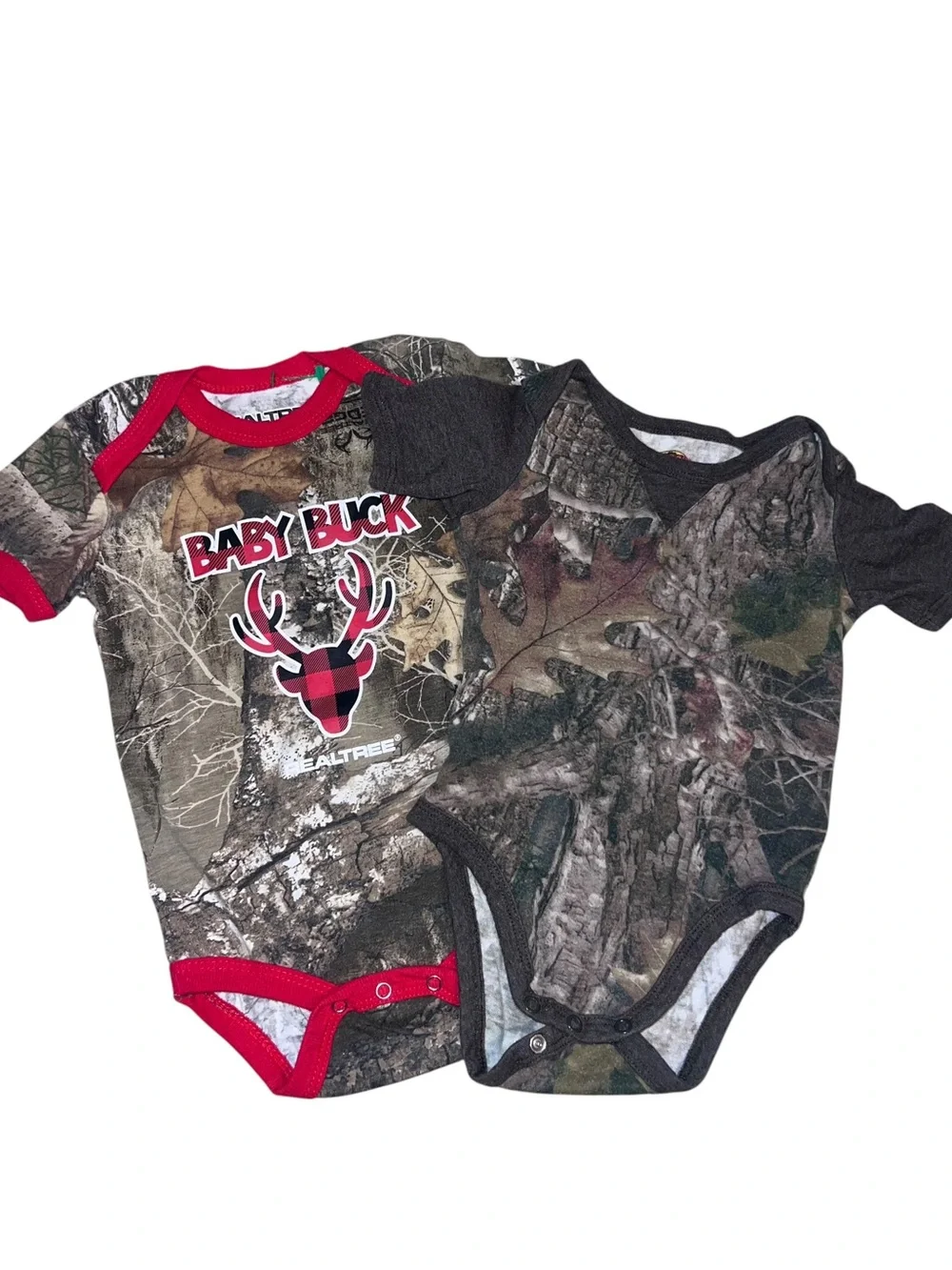 Realtree Camo Infant Bodysuit Set with Red Trim